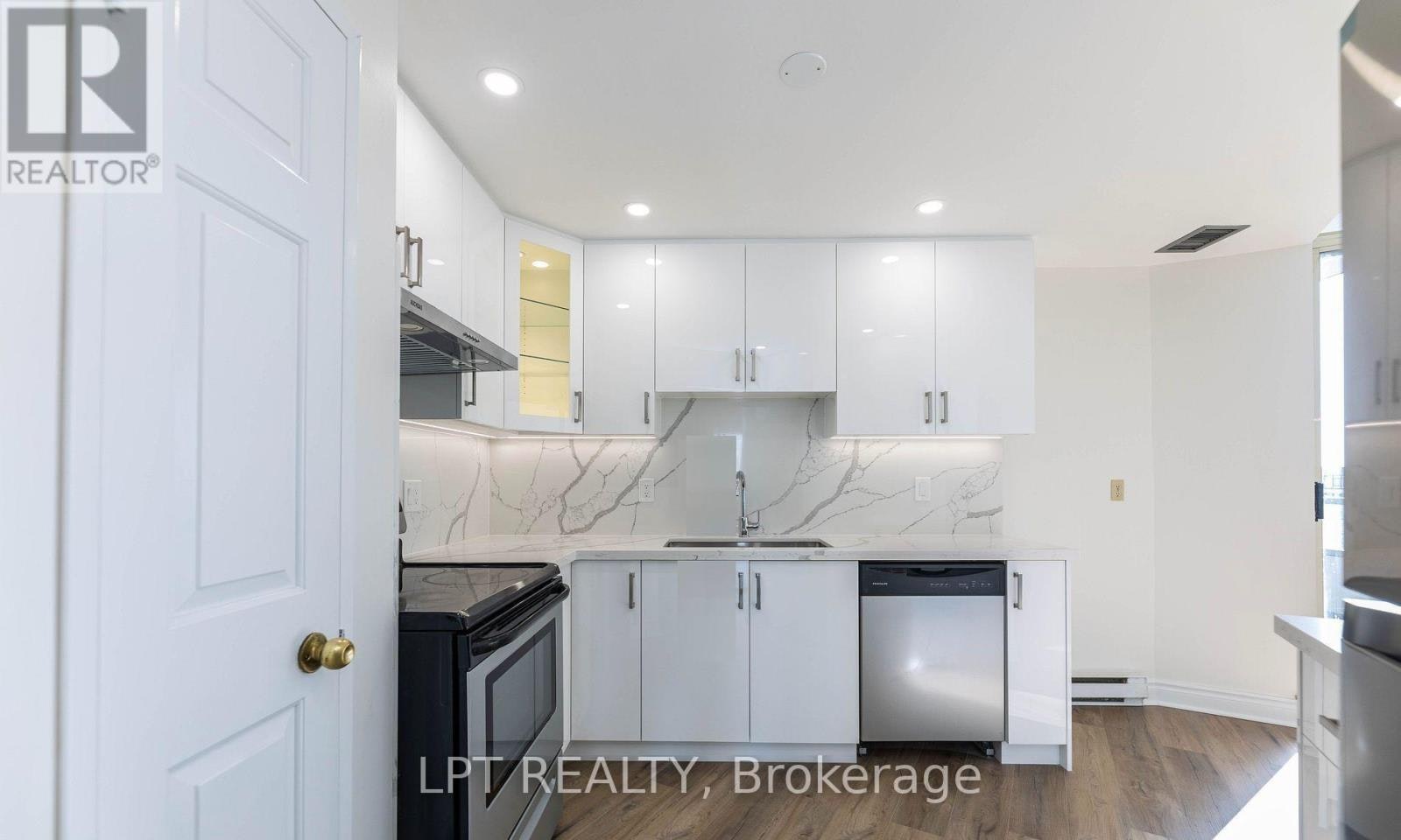 PH7-175 Bamburgh Circle, Toronto, ON, M1W 3X8 - 13
