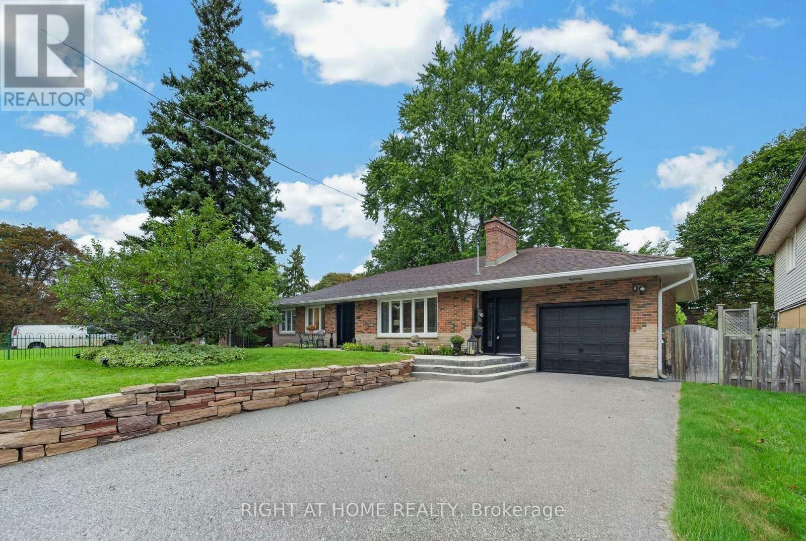 937 Chevrolet Street, Oshawa, ON, L1G 4H7