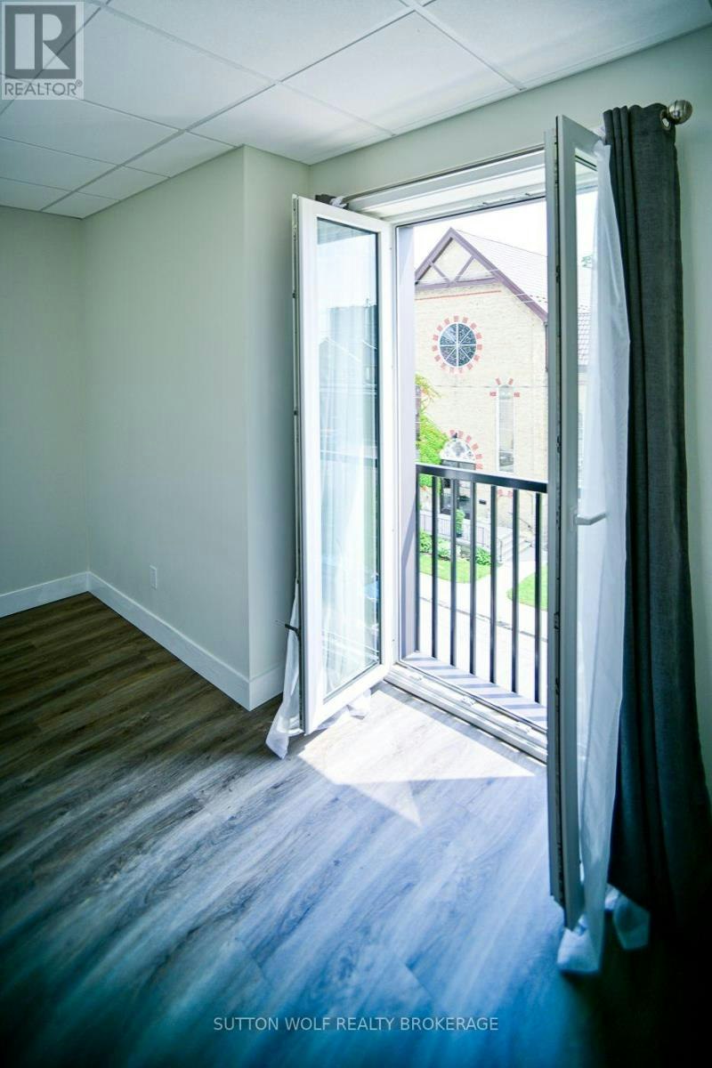 301-19 Centre Street W, Strathroy, ON, N7G 1Y5 - 13
