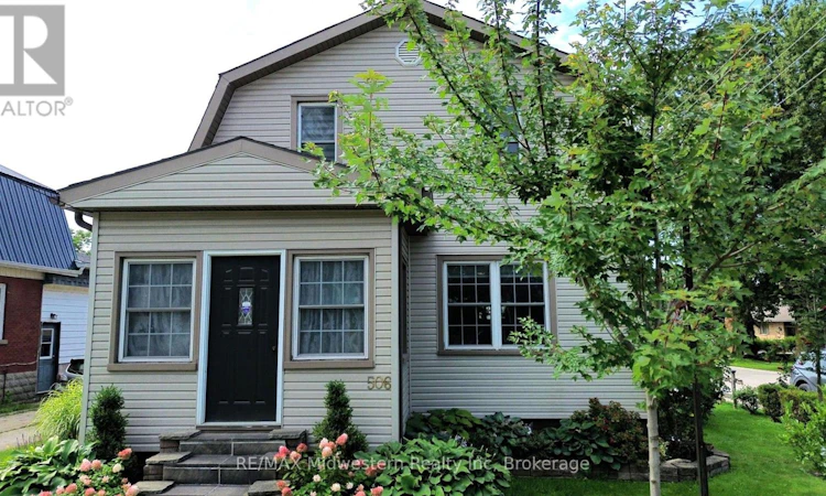 506 Main Street E