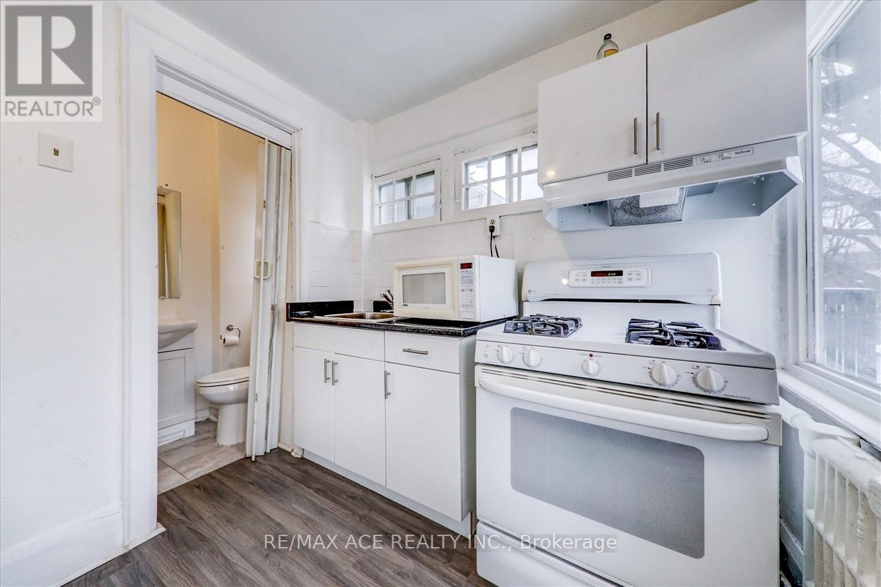 1 - FLR2-173 Spadina Road, Toronto, ON, M5R 2T9 - 12