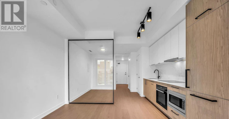 711-91 Montclair Avenue, Toronto, ON, M5P 0B1 - 2