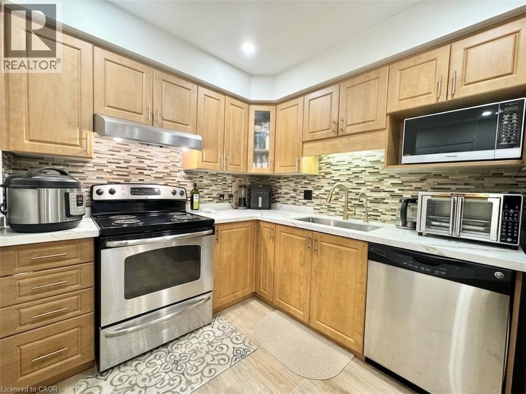 1335 Countrystone Drive, Kitchener, ON, N2N 3R9 - 3