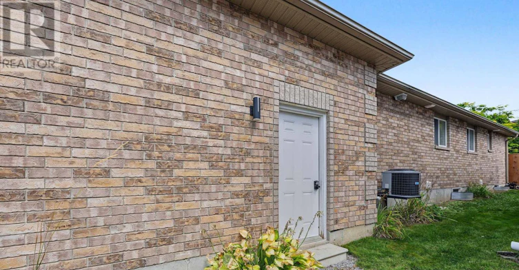 UPPER-17 Michelle Drive, Barrie, ON, L4N 5Y1 - 29