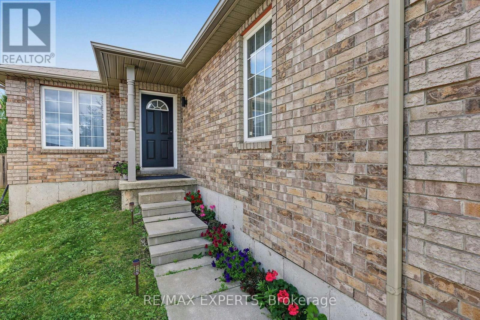 UPPER-17 Michelle Drive, Barrie, ON, L4N 5Y1 - 4