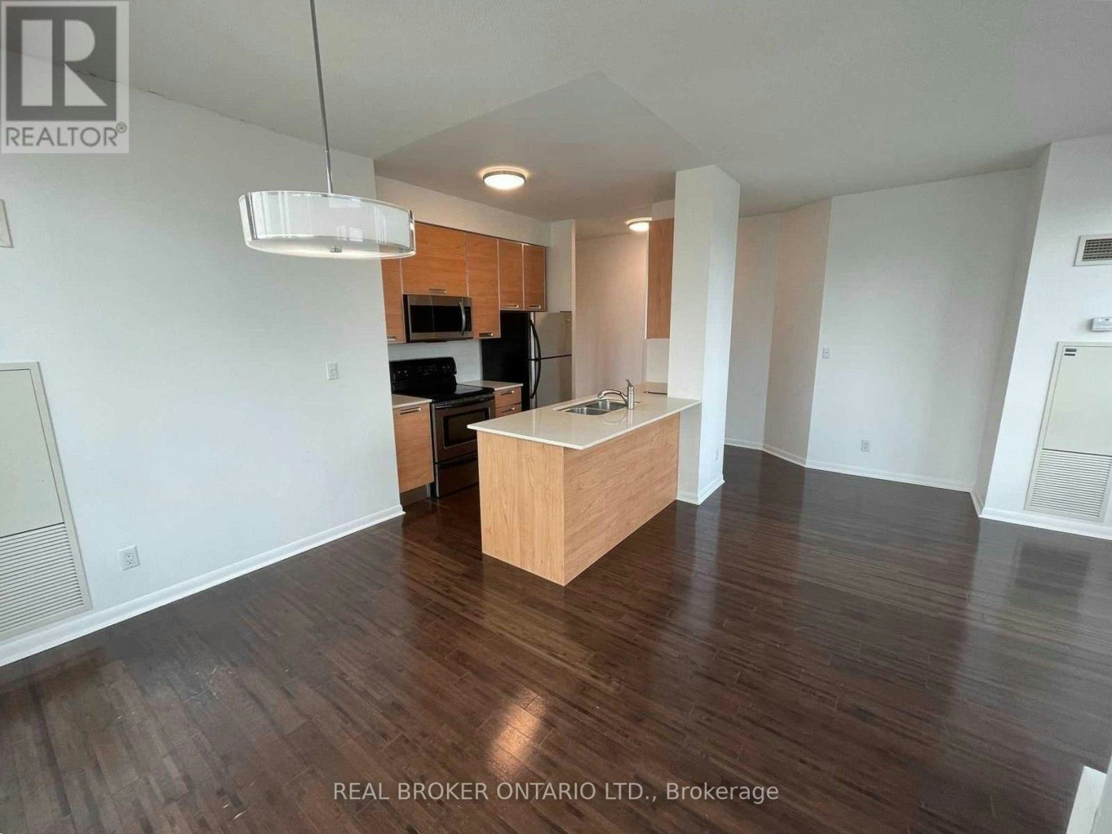 318-3391 Bloor Street W, Toronto, ON, M8X 1G3 - 2