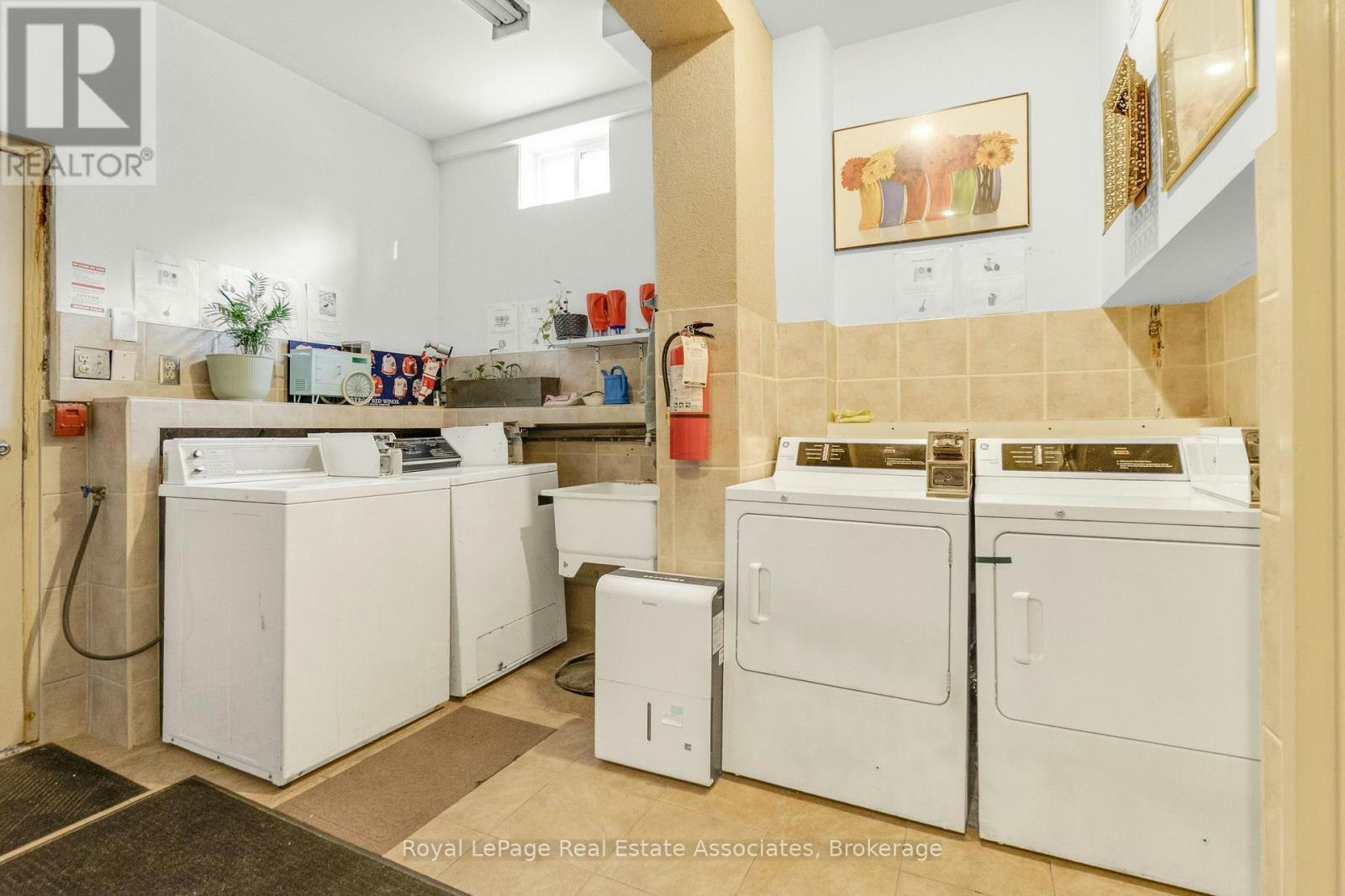 4-48 Mississauga Road N, Mississauga, ON, L5H 2H8 - 23