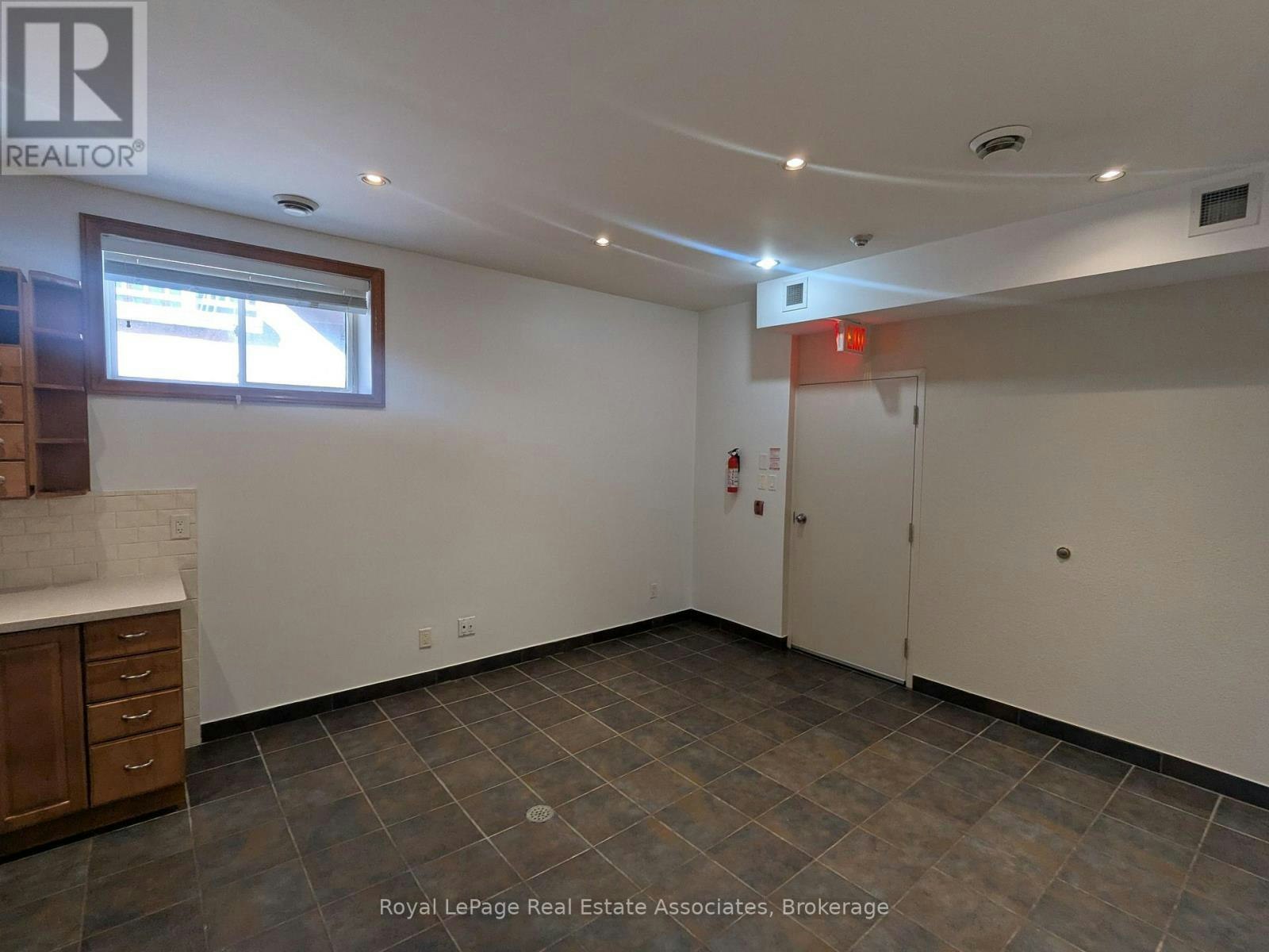 4-48 Mississauga Road N, Mississauga, ON, L5H 2H8 - 12