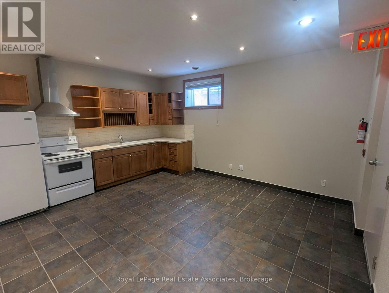 4-48 Mississauga Road N, Mississauga, ON, L5H 2H8 - 10