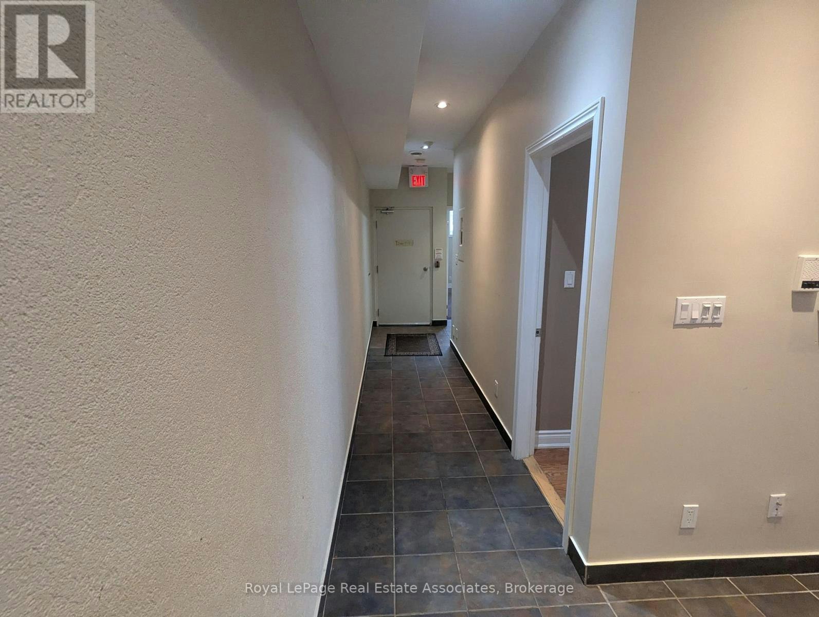 4-48 Mississauga Road N, Mississauga, ON, L5H 2H8 - 18