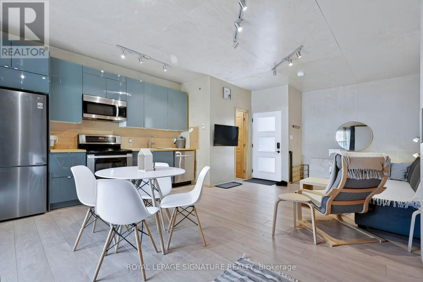 REAR-9 Parker Avenue, Toronto, ON, M8Z 4L5 - 7