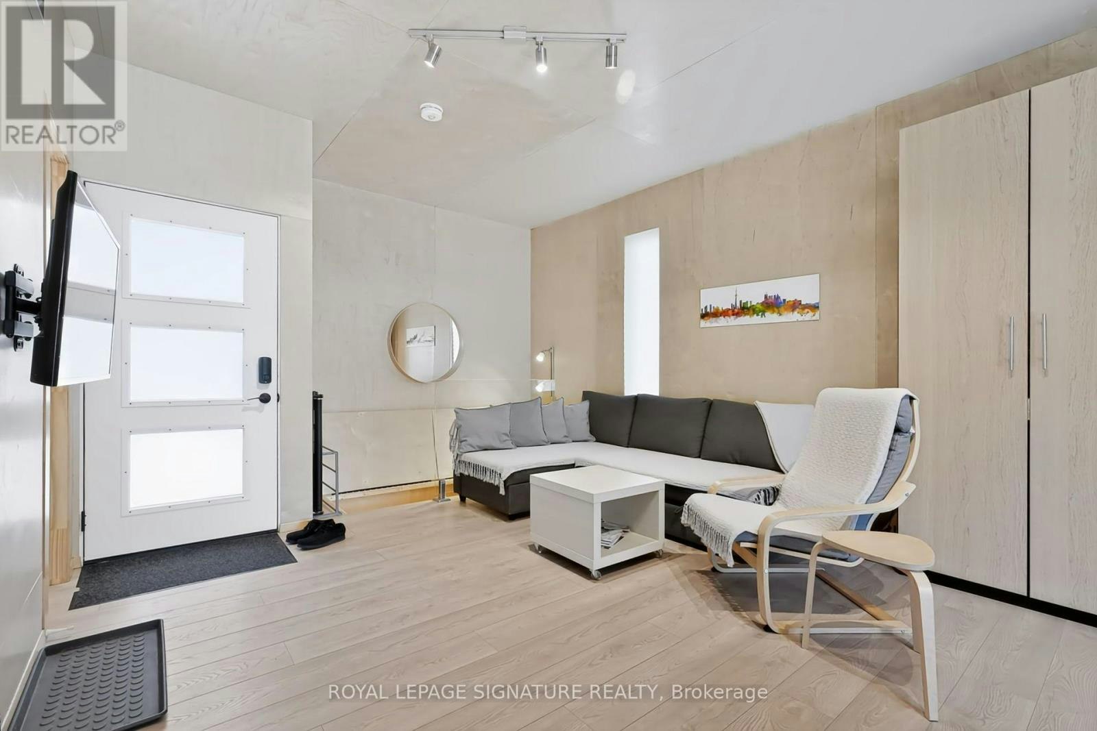 REAR-9 Parker Avenue, Toronto, ON, M8Z 4L5 - 2