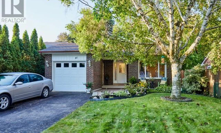 41 Panter Crescent