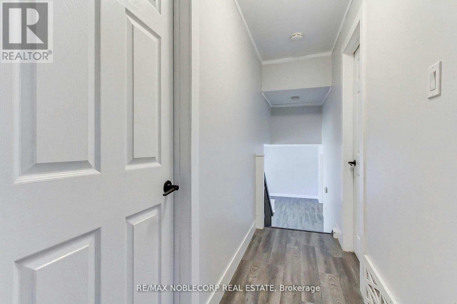 17 Larkdale Crescent, Essa, ON, L0M 1B0 - 22