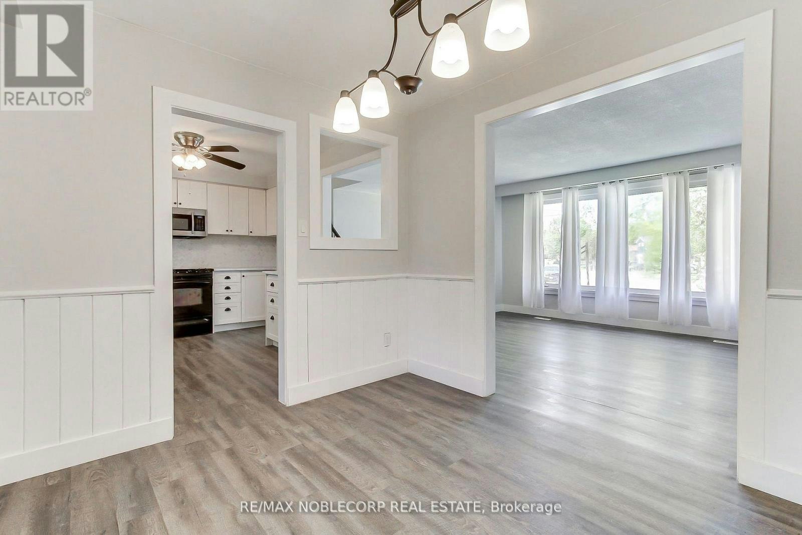 17 Larkdale Crescent, Essa, ON, L0M 1B0 - 15