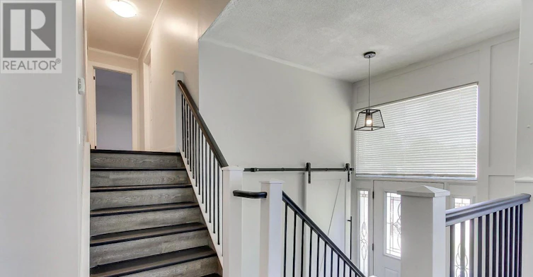 17 Larkdale Crescent, Essa, ON, L0M 1B0 - 9