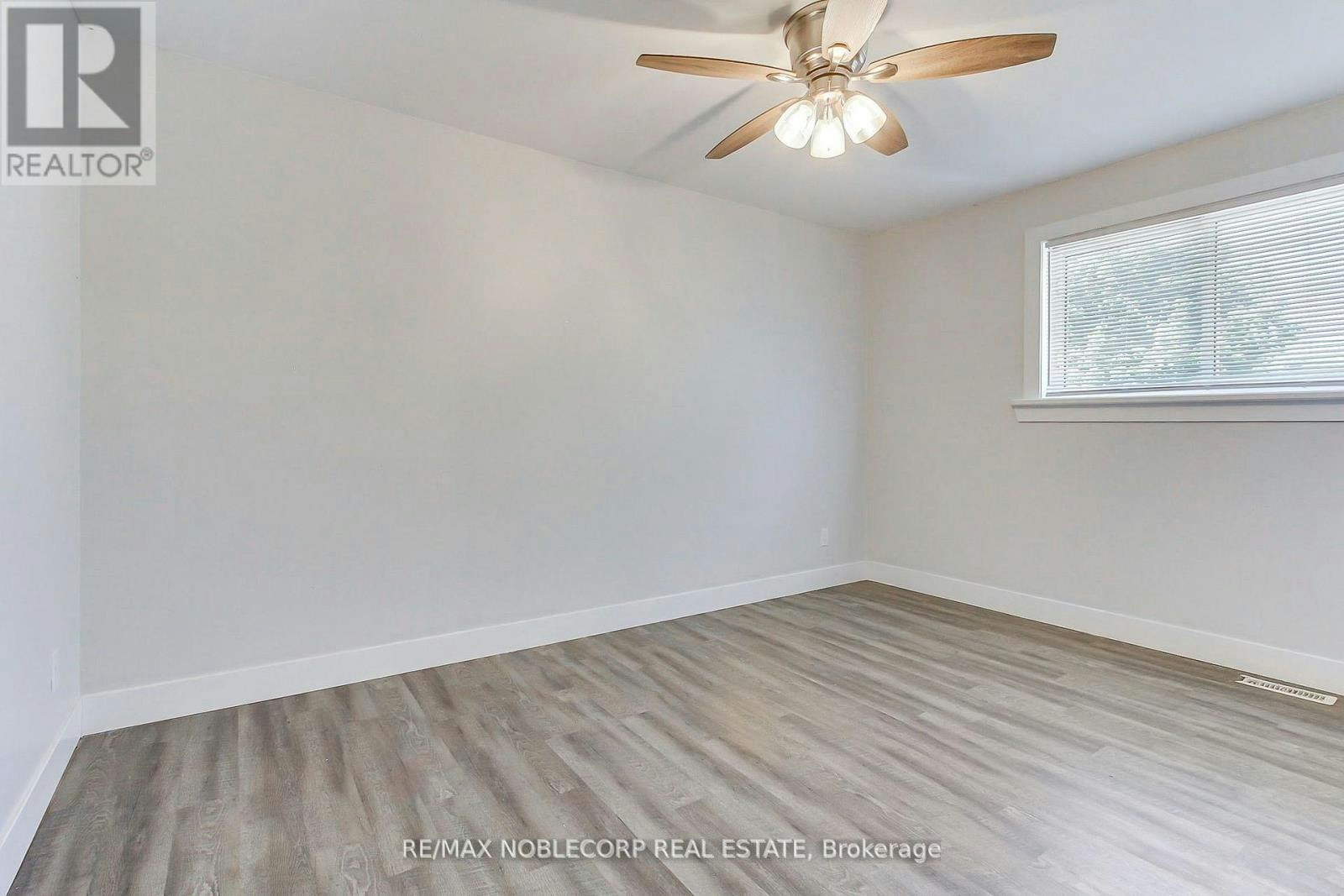 17 Larkdale Crescent, Essa, ON, L0M 1B0 - 26