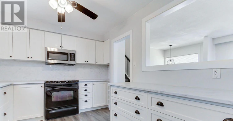17 Larkdale Crescent, Essa, ON, L0M 1B0 - 18