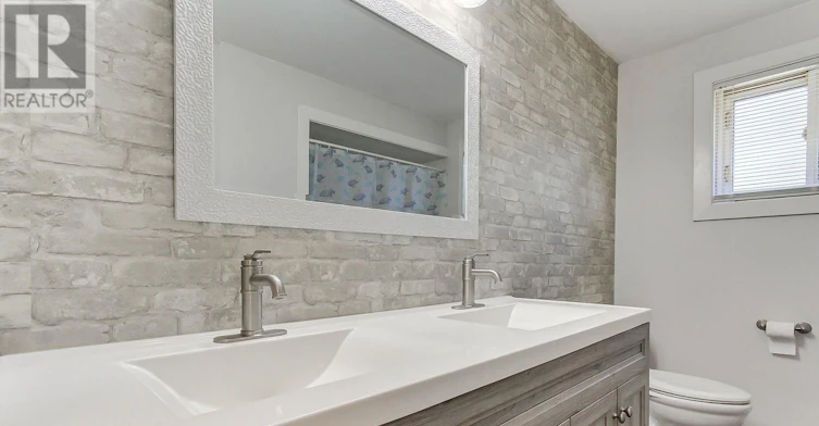 17 Larkdale Crescent, Essa, ON, L0M 1B0 - 30