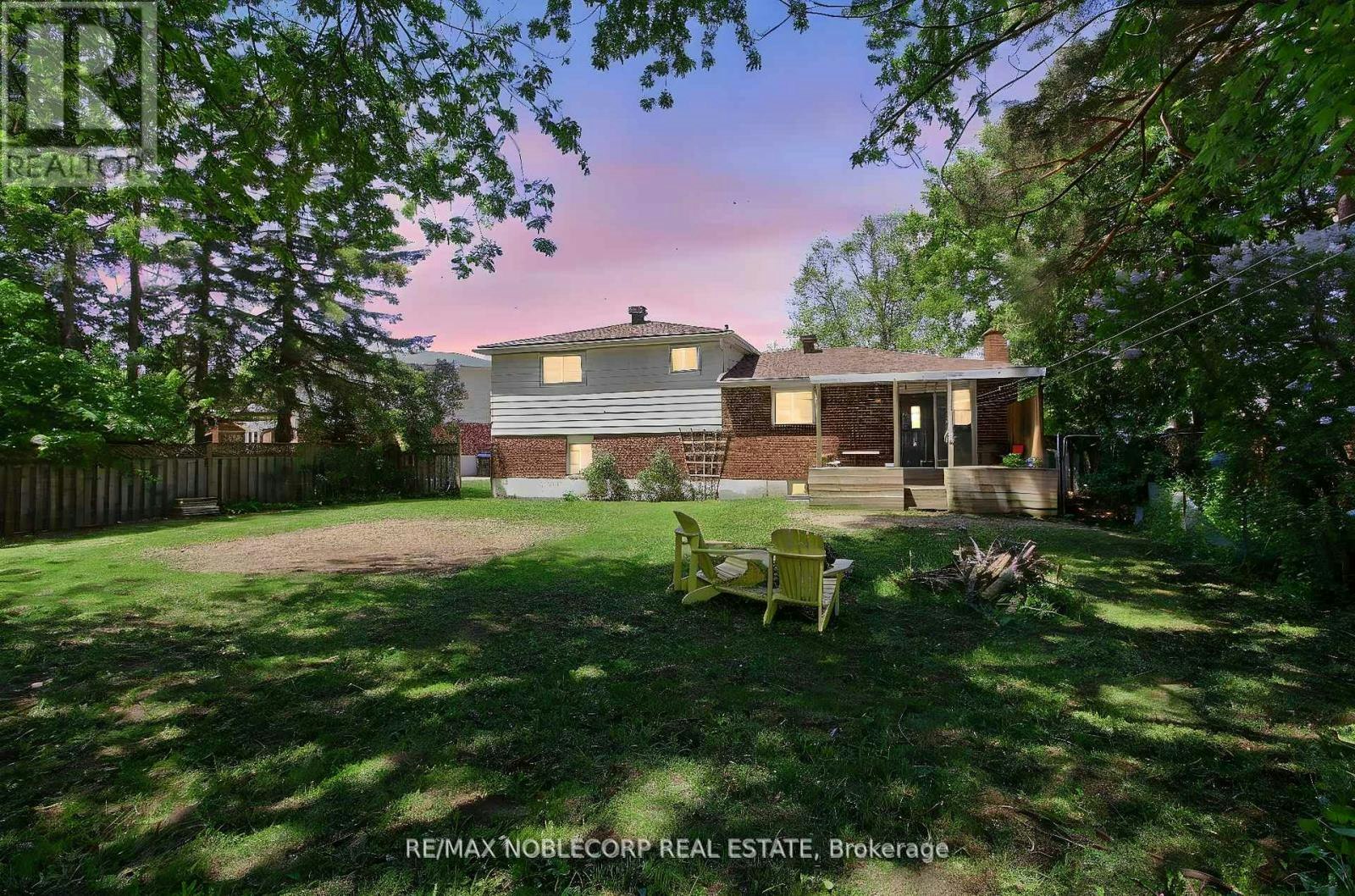 17 Larkdale Crescent, Essa, ON, L0M 1B0 - 42