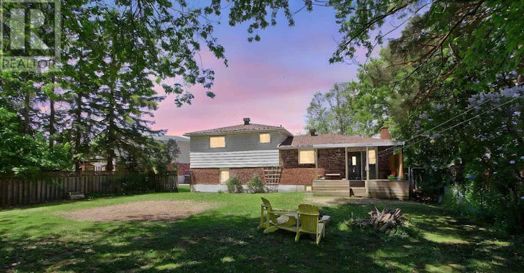 17 Larkdale Crescent, Essa, ON, L0M 1B0 - 42