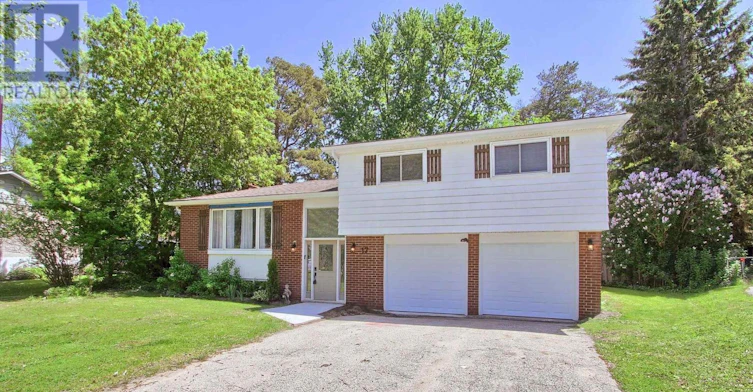 17 Larkdale Crescent, Essa, ON, L0M 1B0 - 5