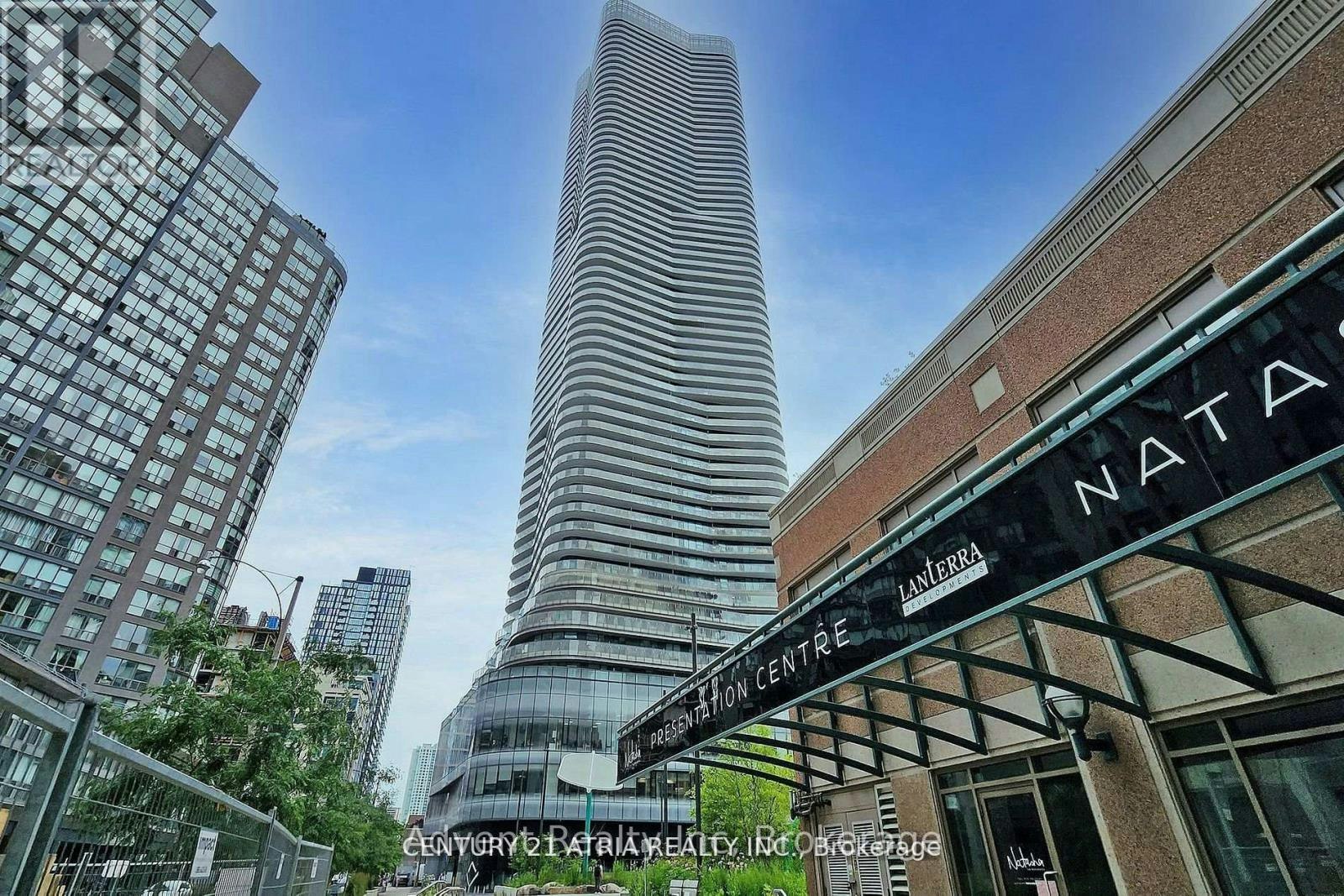 5213-11 Wellesley Street W, Toronto, ON, M4Y 1E8 - 2