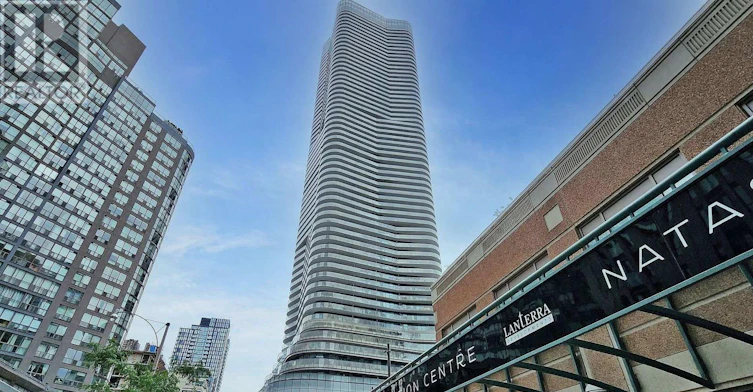 5213-11 Wellesley Street W, Toronto, ON, M4Y 1E8 - 2