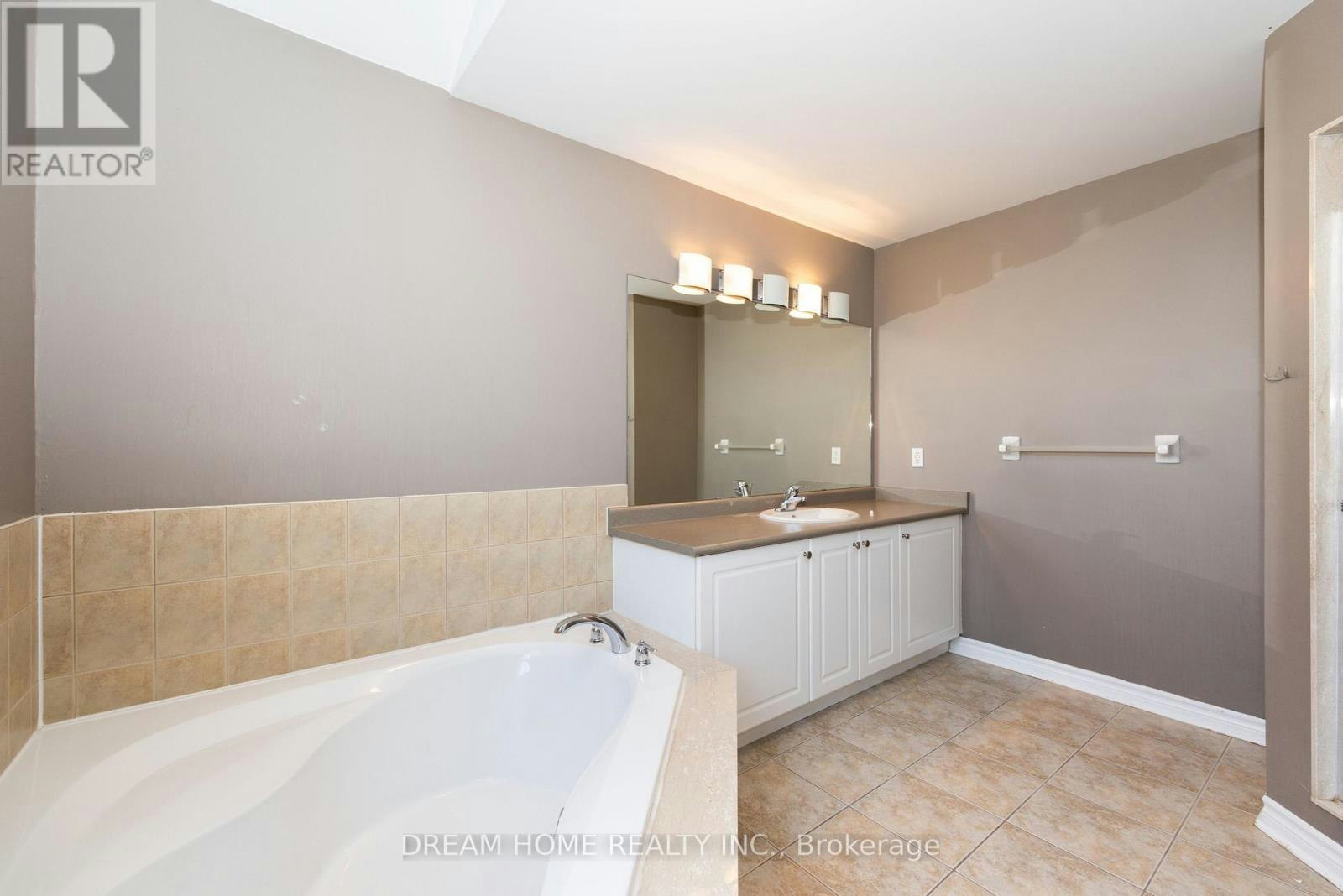 4083 Ellesmere Road, Toronto, ON, M1C 1J2 - 40