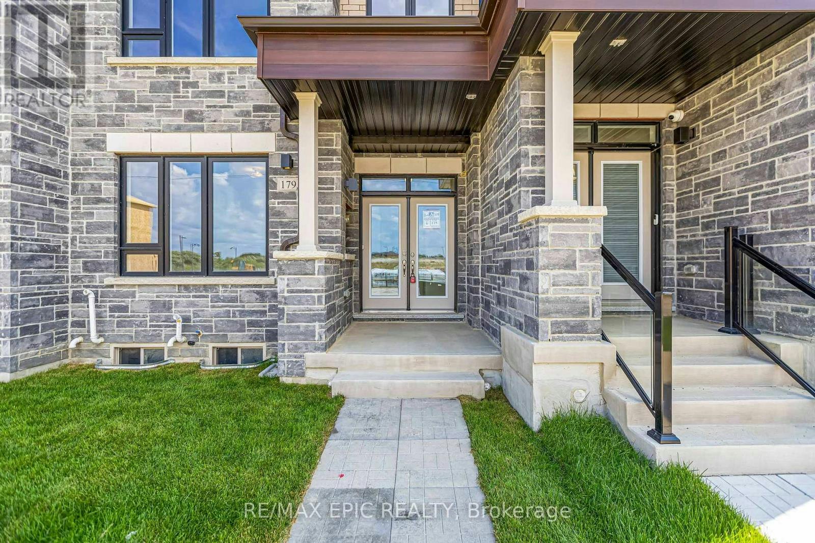 179 Vine Cliff Boulevard, Markham, ON, L6C 1A8 - 3