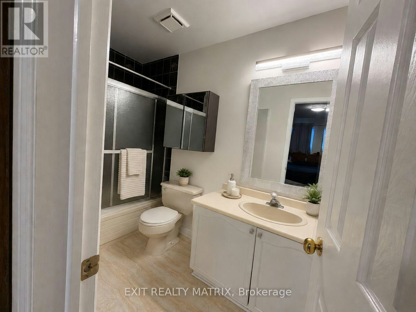 67 Ashpark Crescent, Ottawa, ON, K1T 3N7 - 8