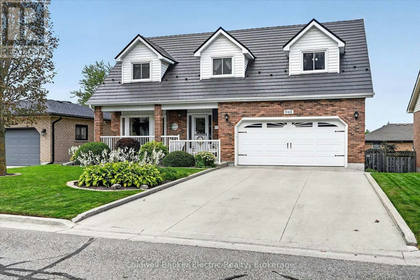 948 Smithside Court, Peterborough, ON, K9J 8E2