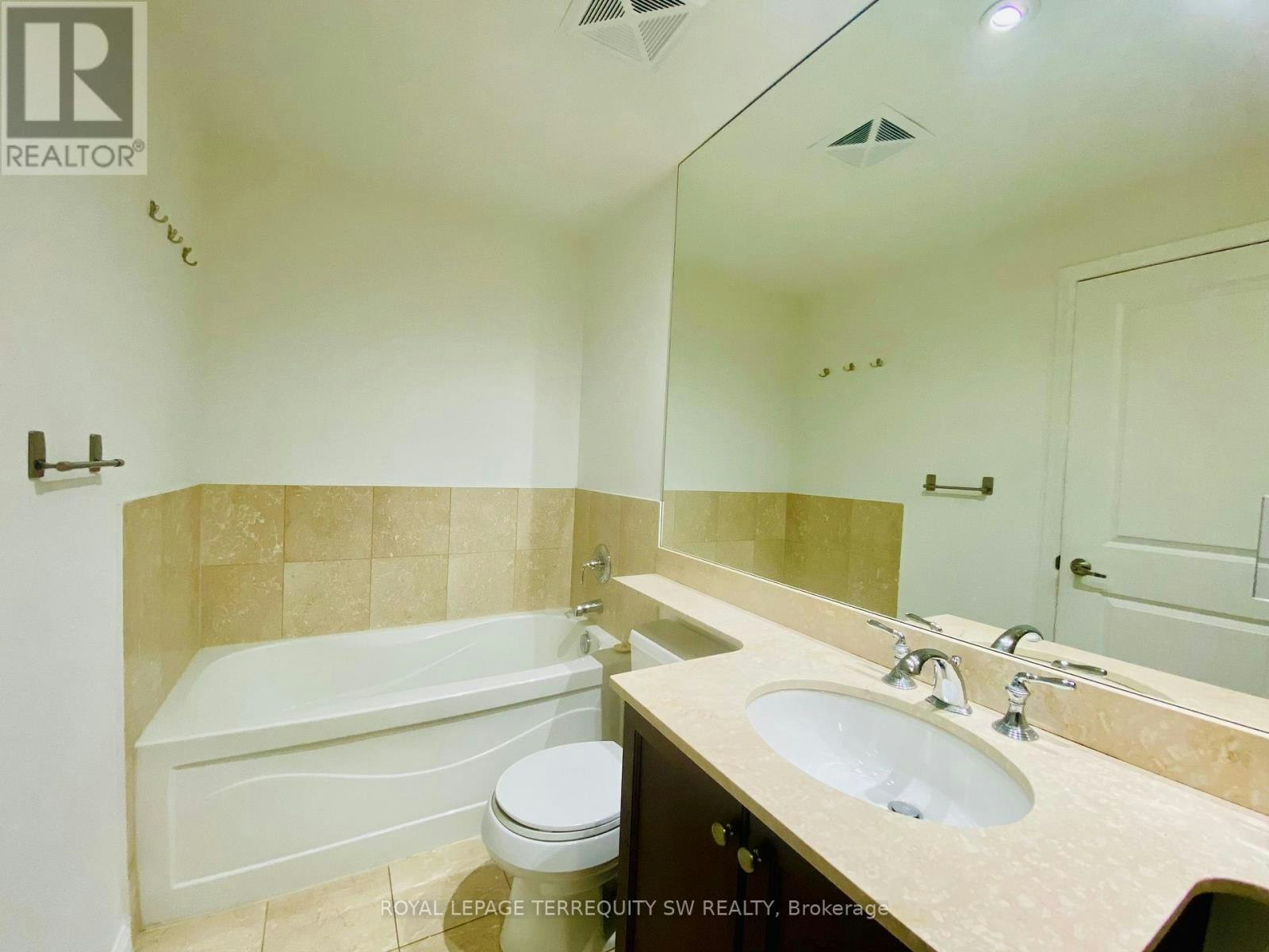 912-628 Fleet Street, Toronto, ON, M5V 1A8 - 14
