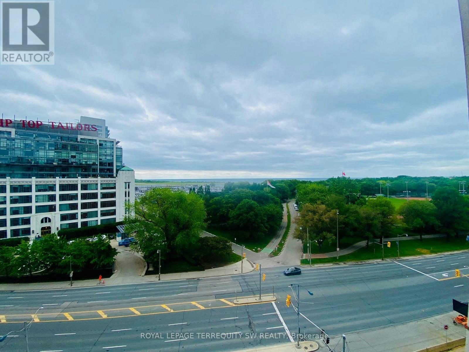912-628 Fleet Street, Toronto, ON, M5V 1A8 - 35