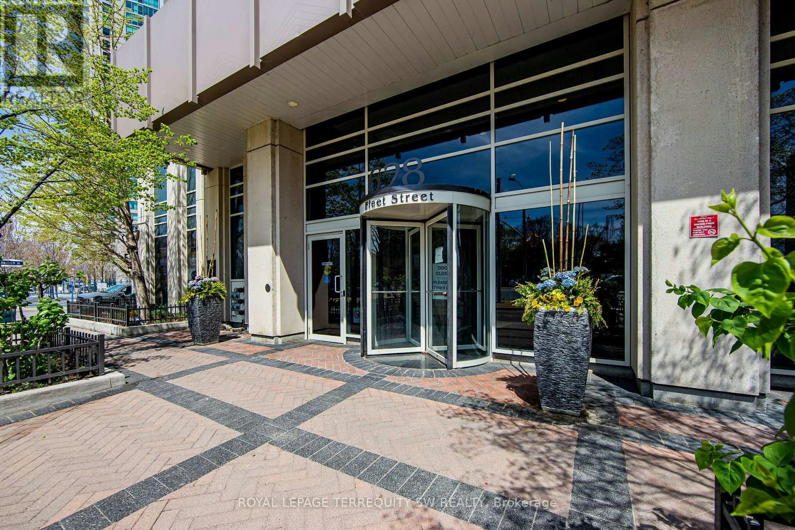 912-628 Fleet Street, Toronto, ON, M5V 1A8 - 15