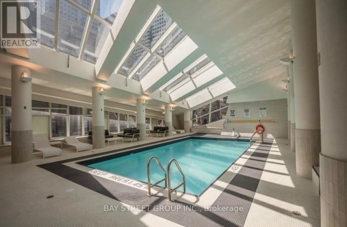 1601-8 The Esplanade Avenue, Toronto, ON, M5E 0A6 - 11