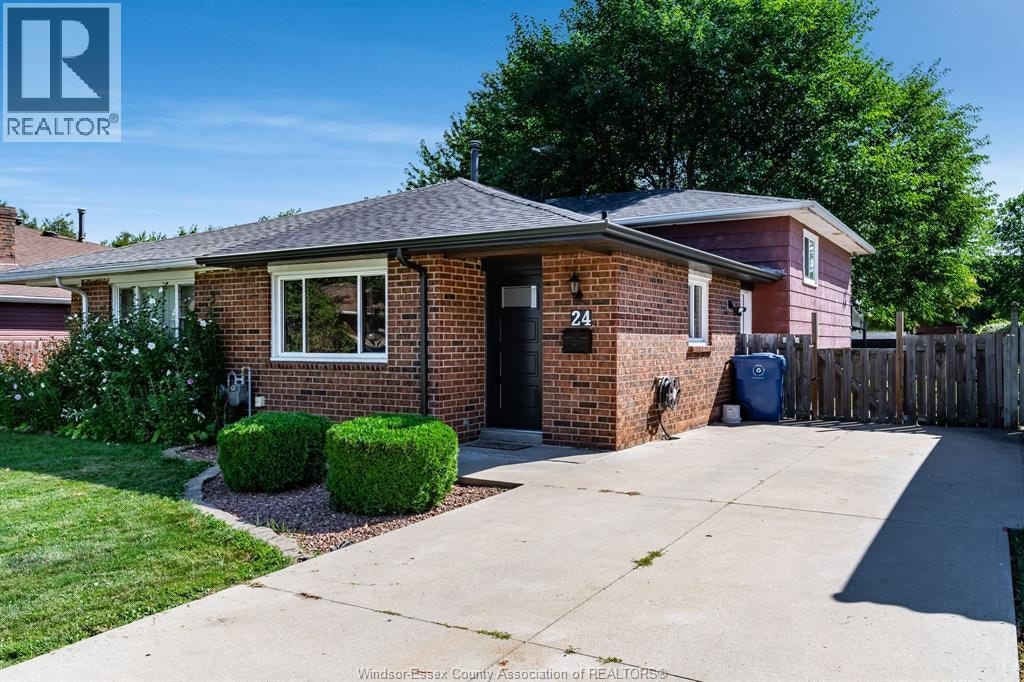 24 Donald, Leamington, ON, N8H 4J3