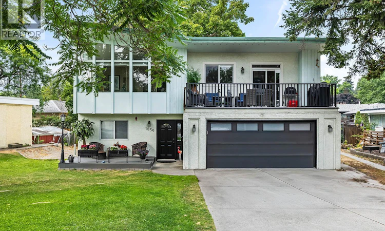 1050 Pinecrest Lane