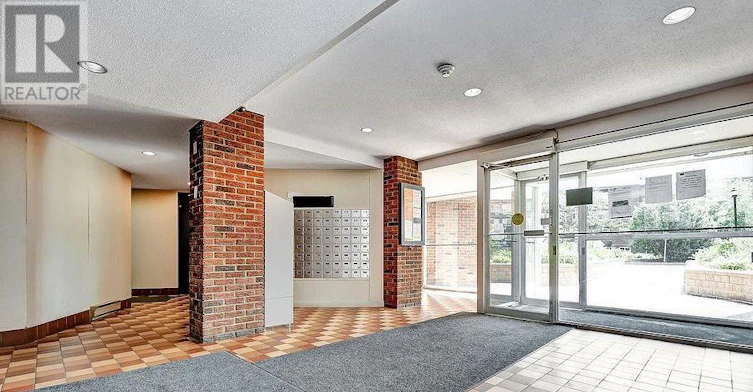 401C-2041 Arrowsmith Drive, Ottawa, ON, K1J 7V7 - 3