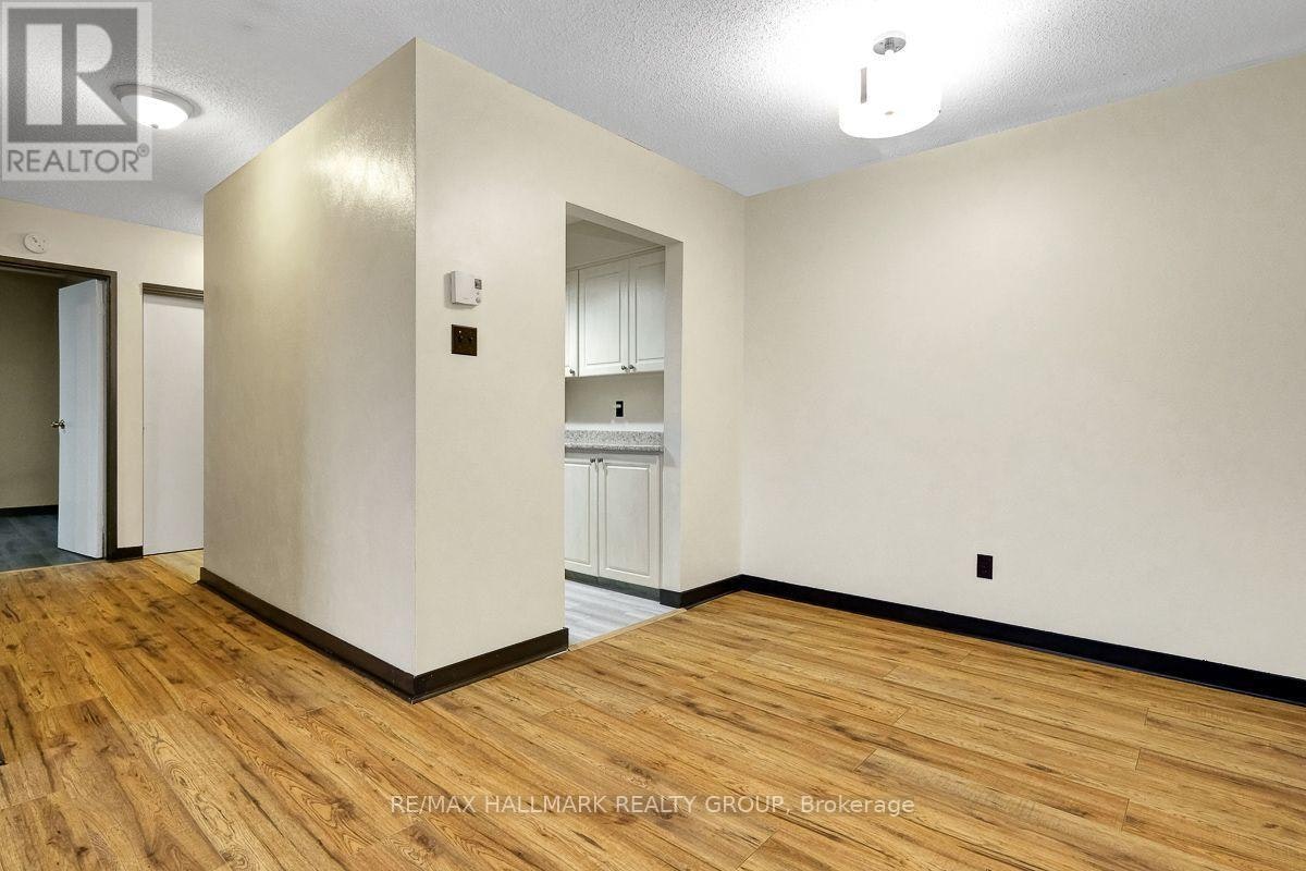 401C-2041 Arrowsmith Drive, Ottawa, ON, K1J 7V7 - 9