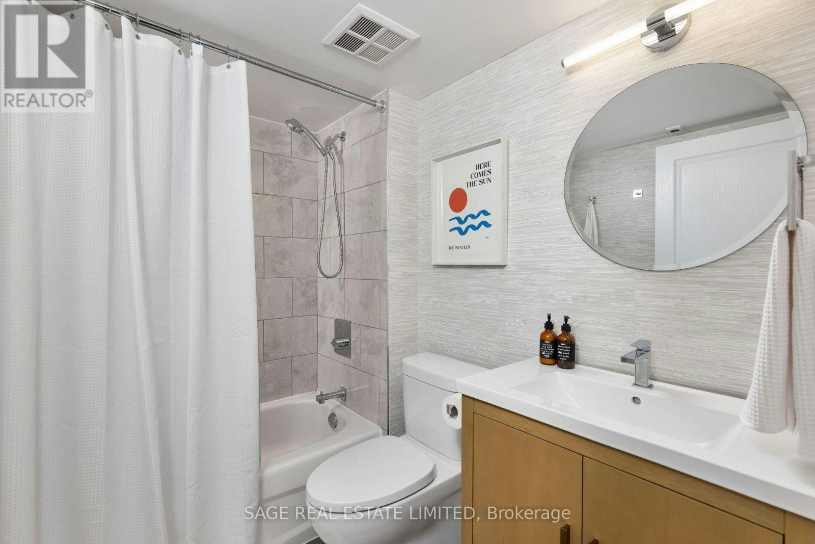 401-1765 Queen Street E, Toronto, ON, M4L 3Z2 - 25