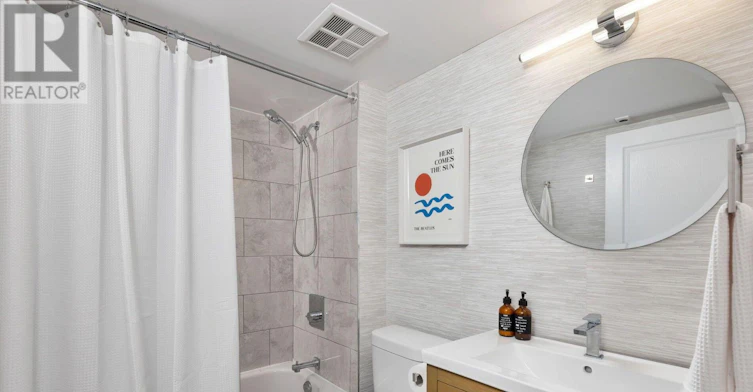 401-1765 Queen Street E, Toronto, ON, M4L 3Z2 - 25