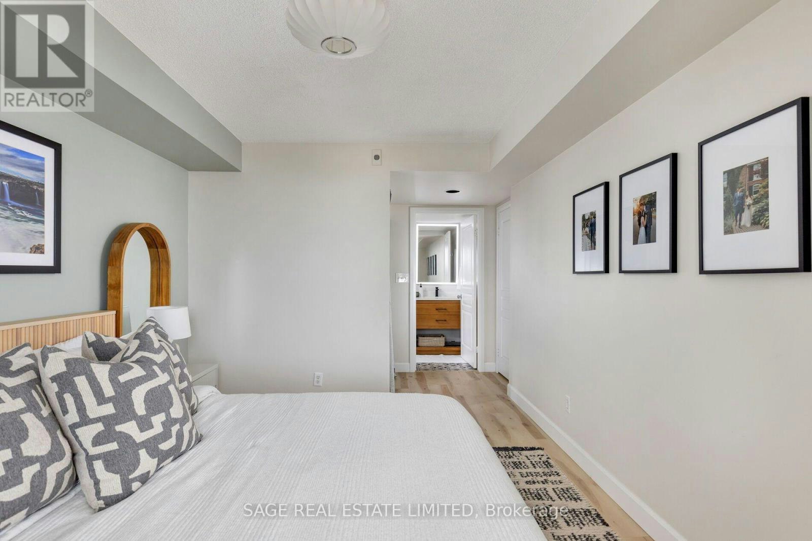 401-1765 Queen Street E, Toronto, ON, M4L 3Z2 - 17