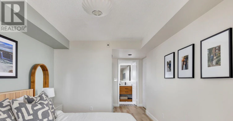 401-1765 Queen Street E, Toronto, ON, M4L 3Z2 - 17