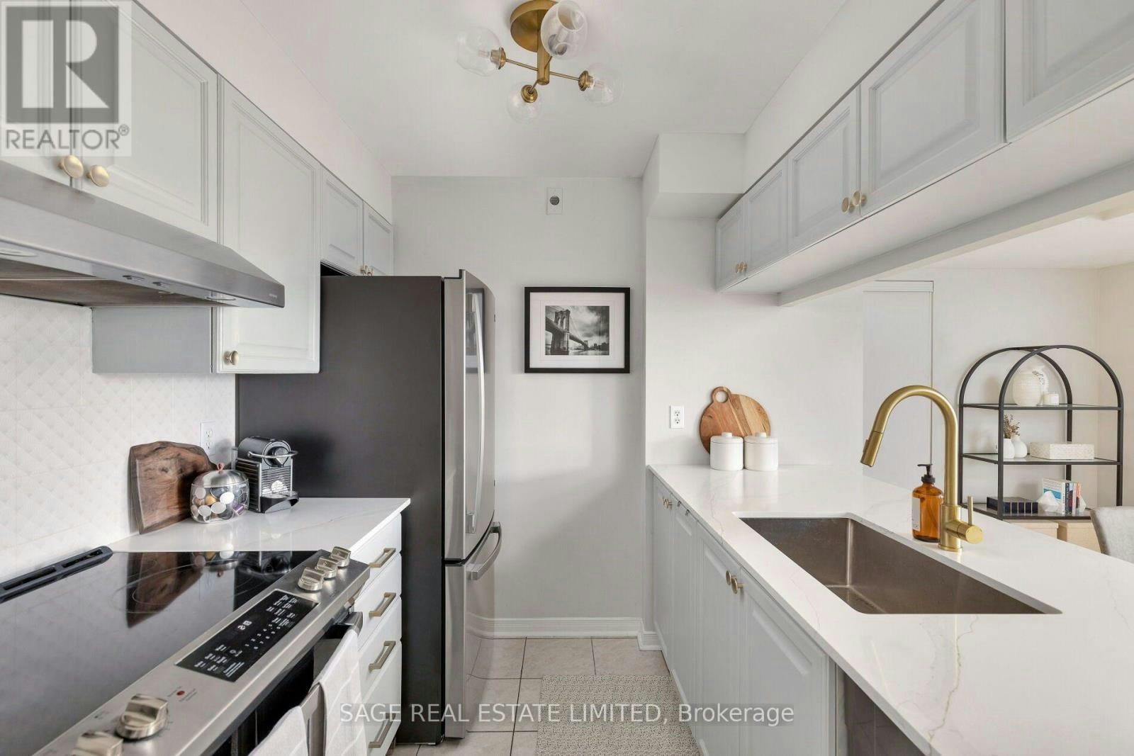 401-1765 Queen Street E, Toronto, ON, M4L 3Z2 - 8