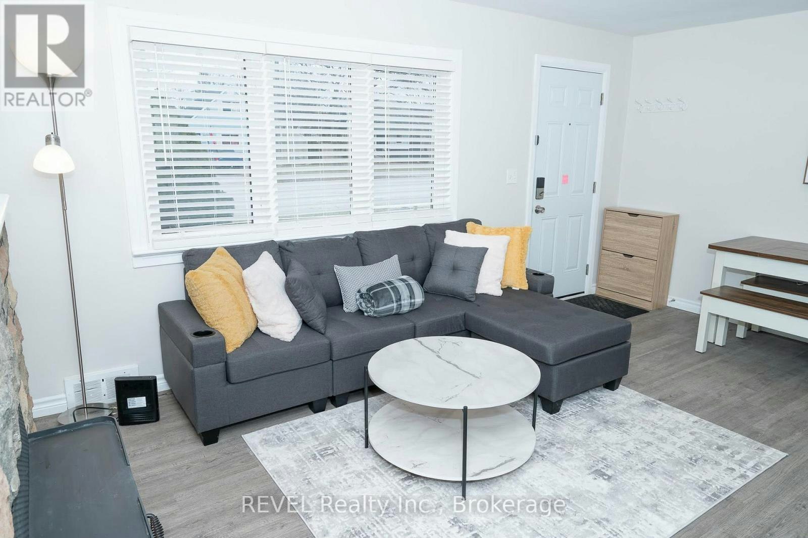 6482 Mcleod Road, Niagara Falls, ON, L2G 3G1 - 5