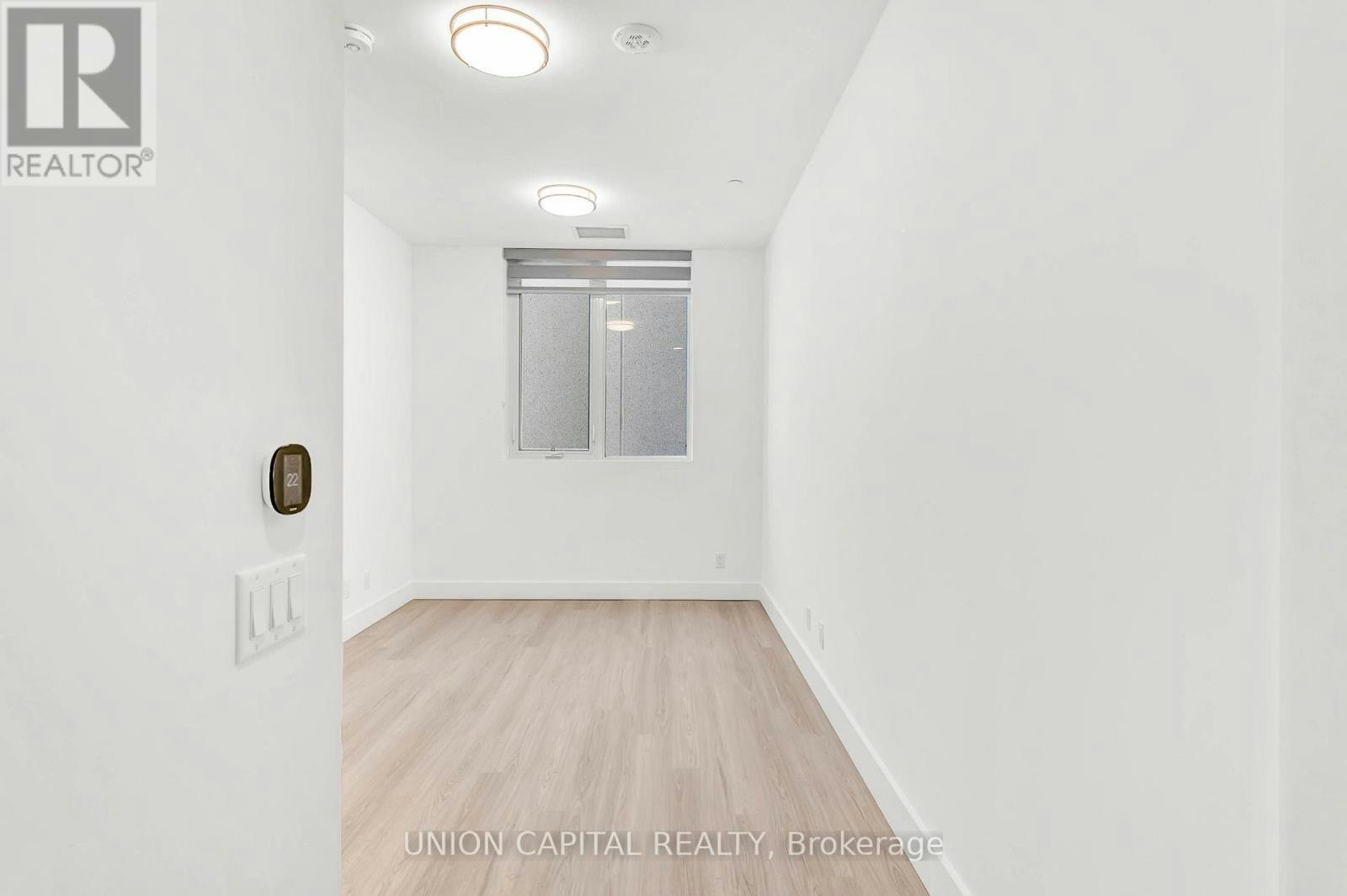 228-6 Greenbriar Road, Toronto, ON, M2K 0H6 - 9