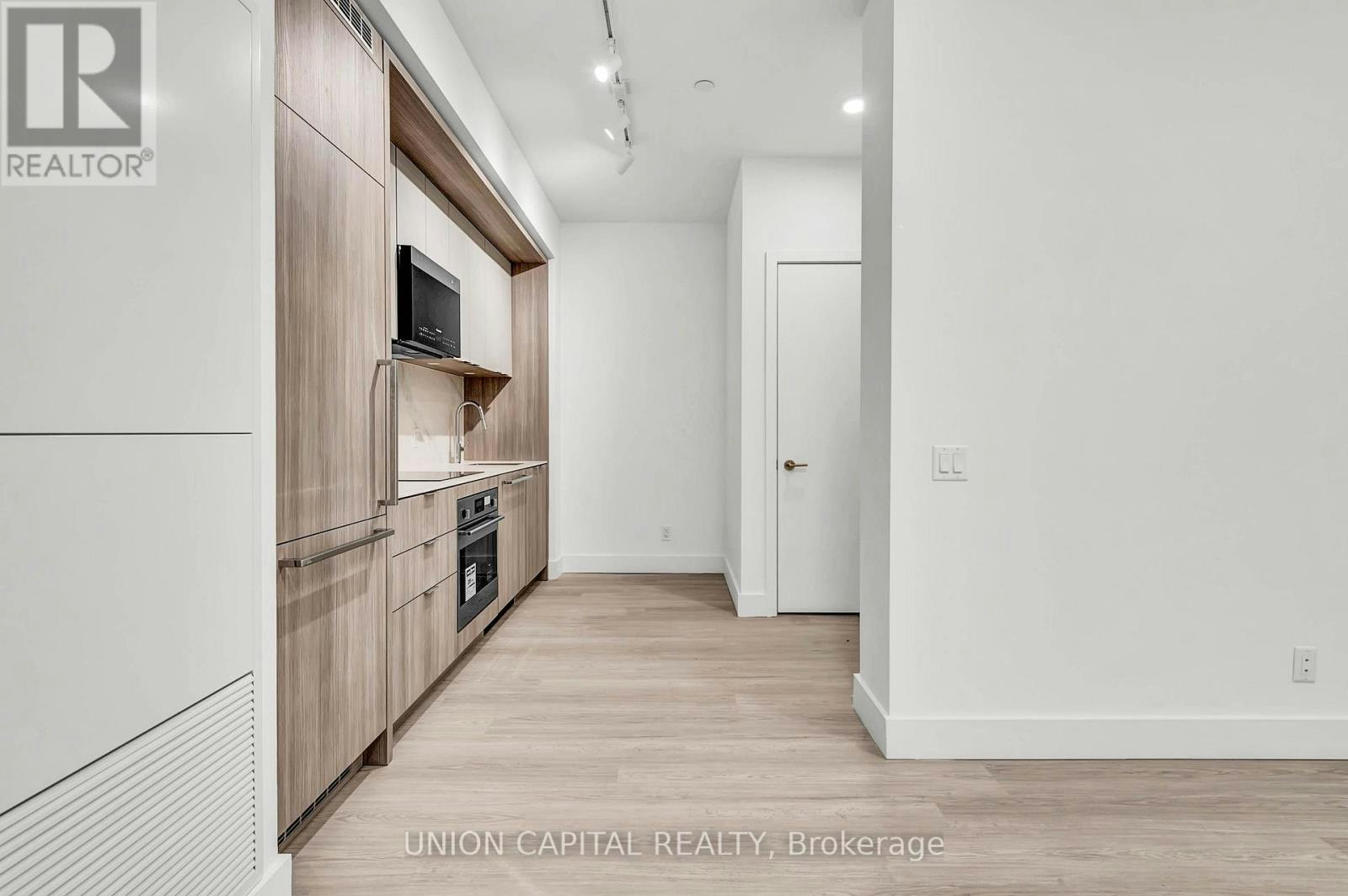228-6 Greenbriar Road, Toronto, ON, M2K 0H6 - 12