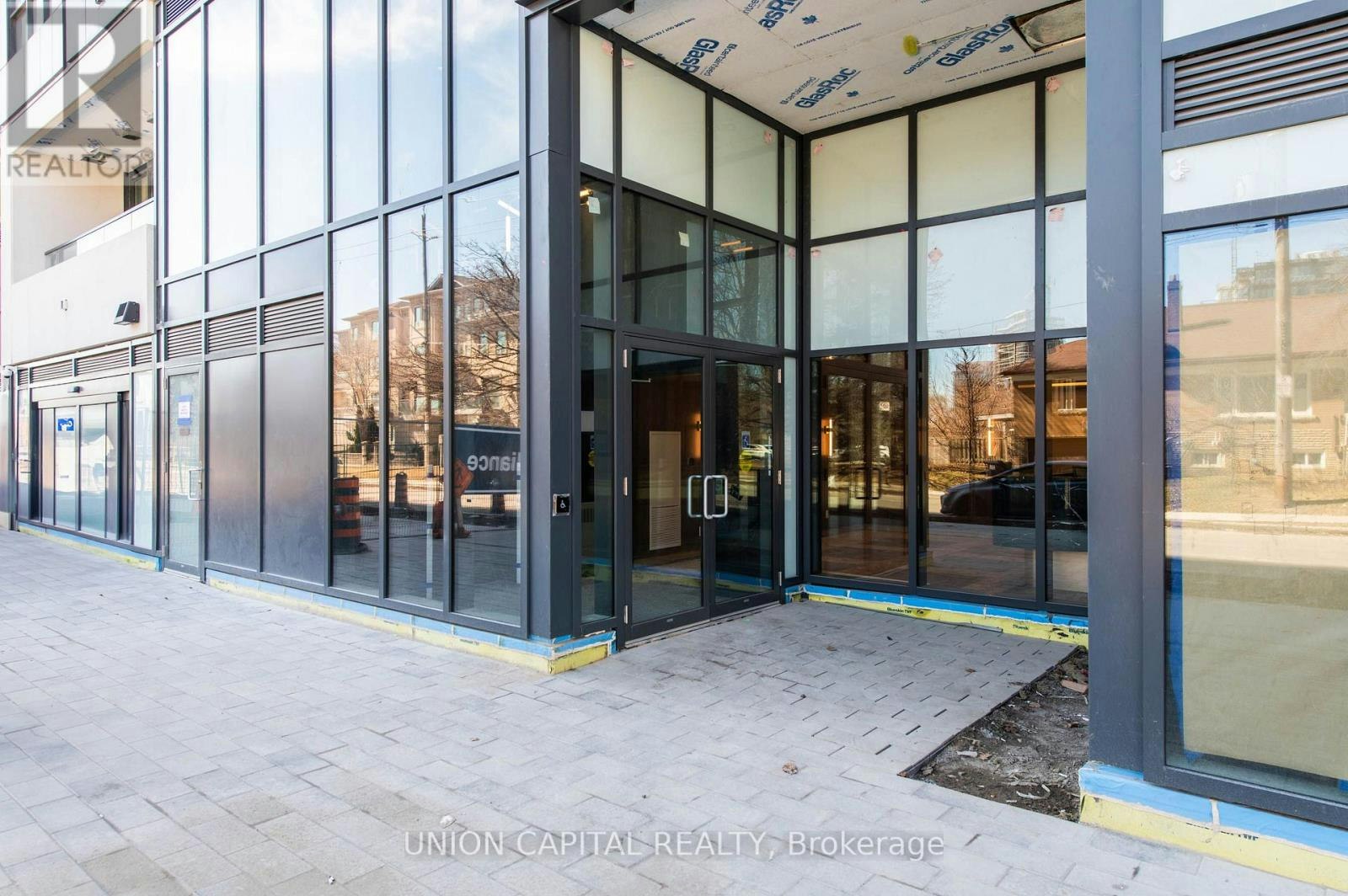 228-6 Greenbriar Road, Toronto, ON, M2K 0H6 - 4
