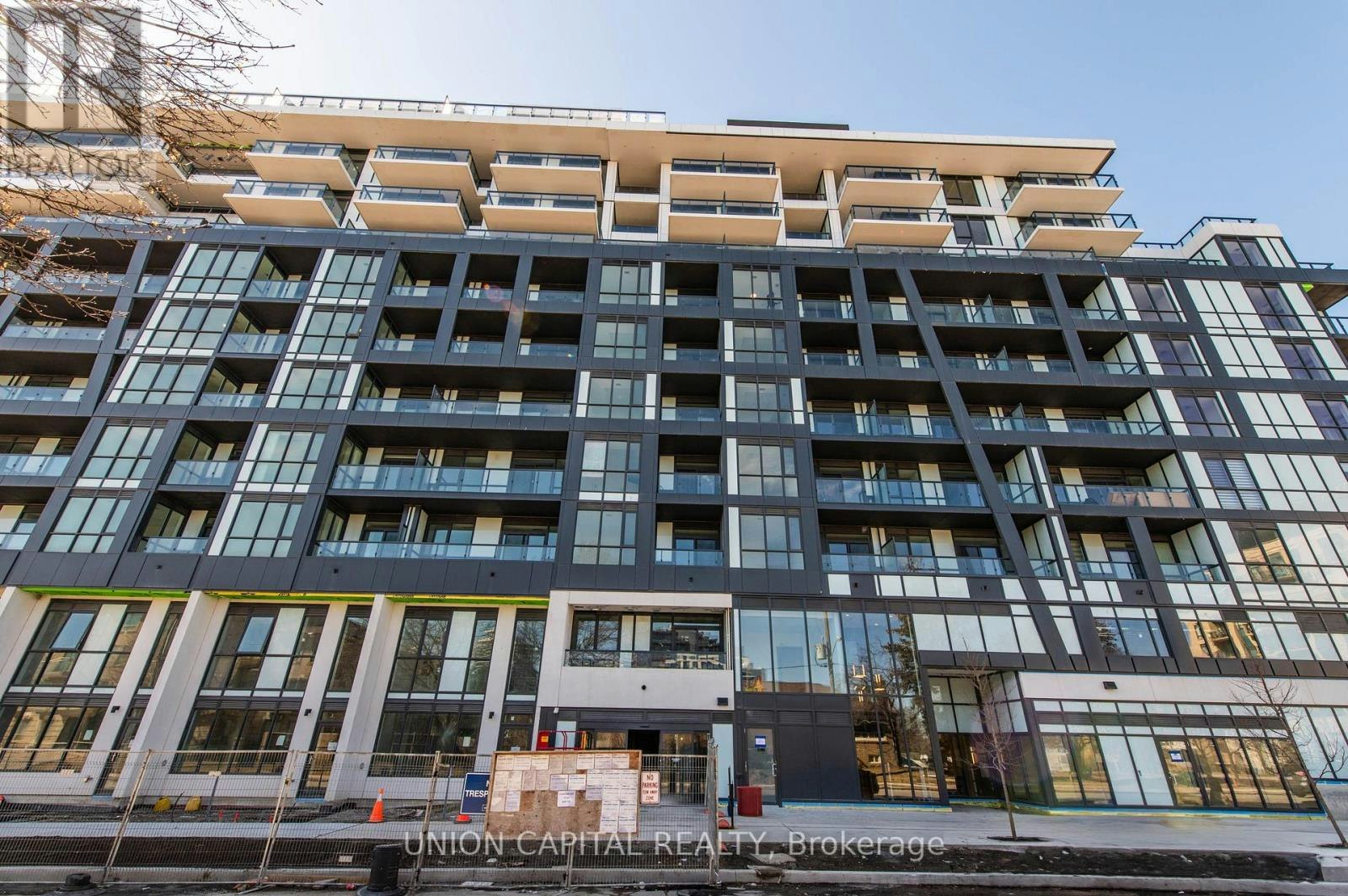 228-6 Greenbriar Road, Toronto, ON, M2K 0H6 - 3